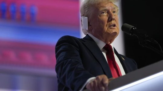 NY Post: ტრამპის გოლფის კლუბის მახლობლად სროლის შემდეგ, ტრამპი უსაფრთხოდაა